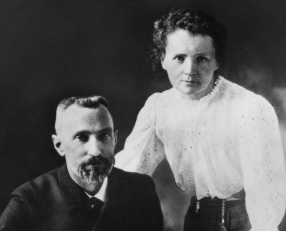 Maria Skłodowska-Curie – ciekawostki o wybitnej Polce. Na zdjęciu Maria Skłodowska-Curie z mężem.